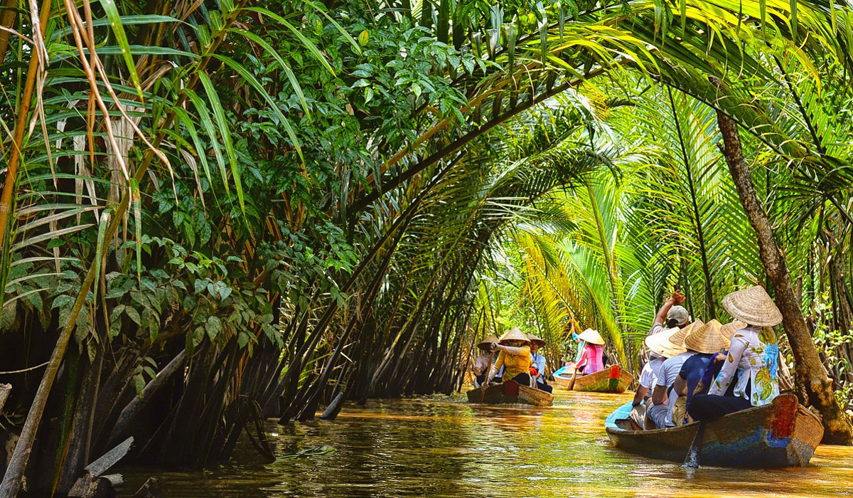 HOW TO VISIT THROUGHOUT VIETNAM WITHIN 2 WEEKS?