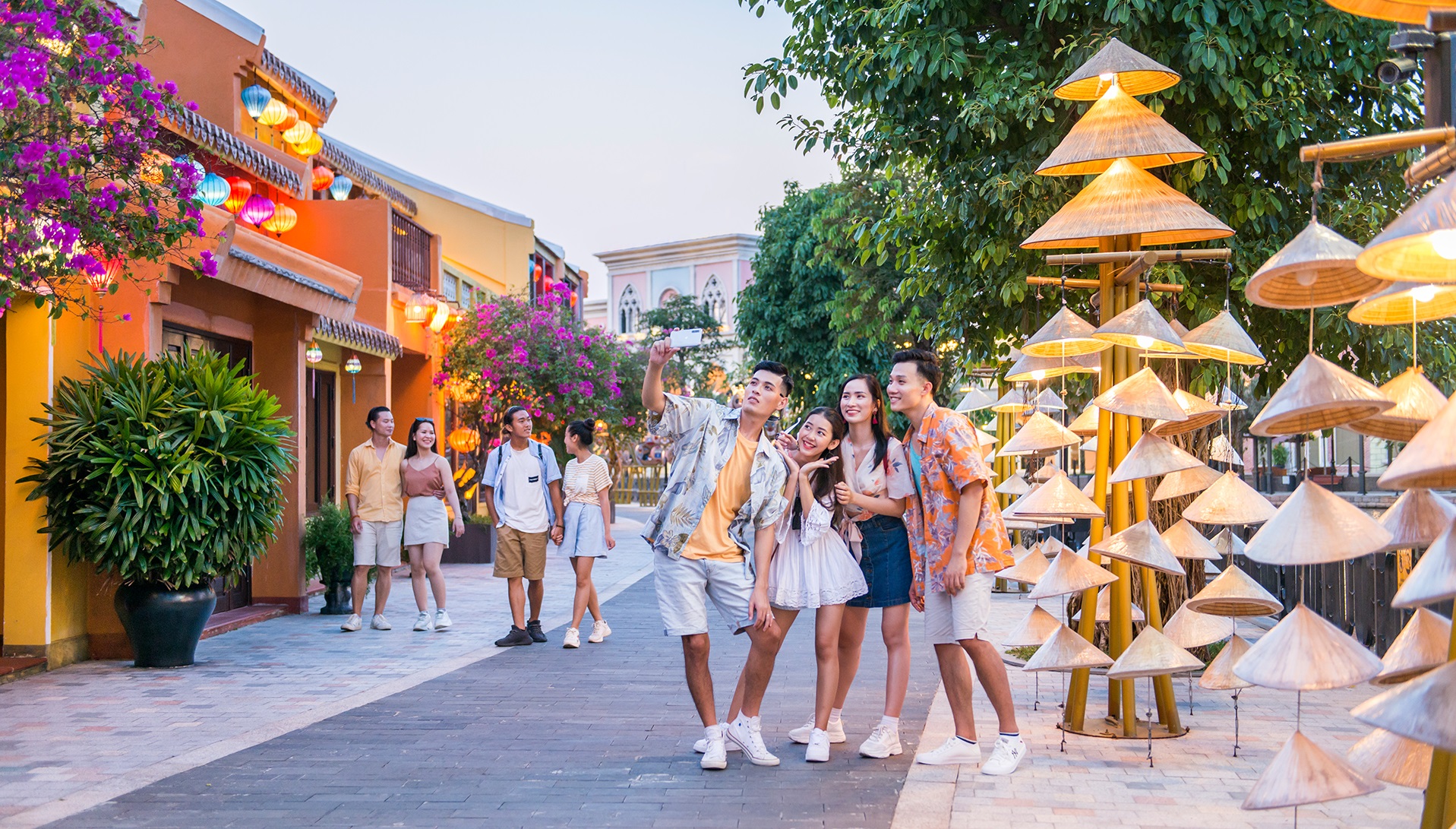 THE TOURISM POTENTIALITIES OF VIETNAM