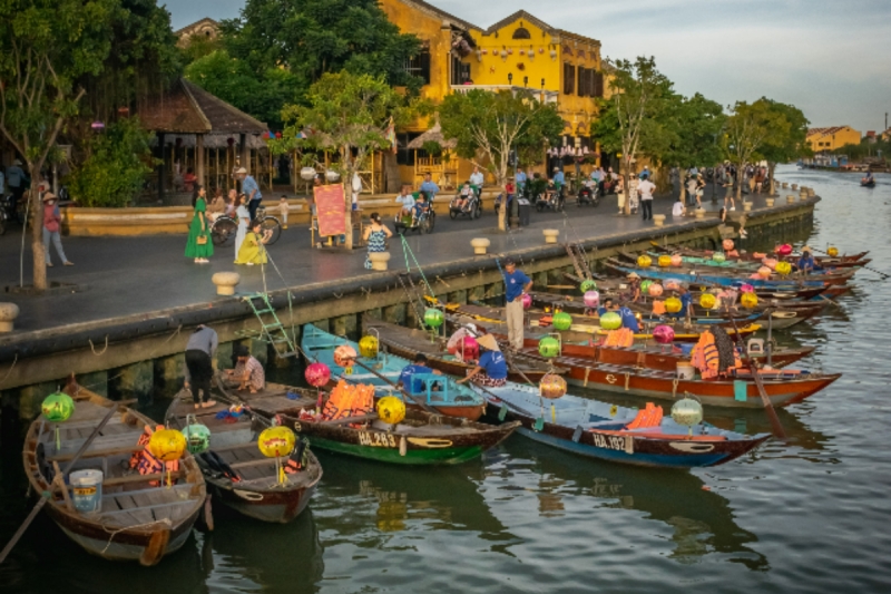 Top 10 festivals & holidays in Vietnam