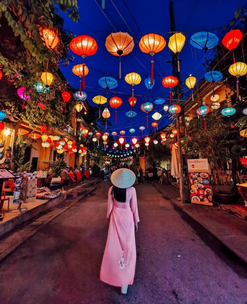 A Guide to the Hoi An Lantern Festival: When and How to Experience It A Guide to the Hoi An Lantern Festival: When and How to Experience It