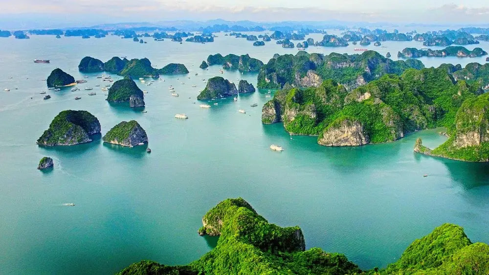 Discover Ha Long Bay in Vietnam-Go To Travel Guide for 2025