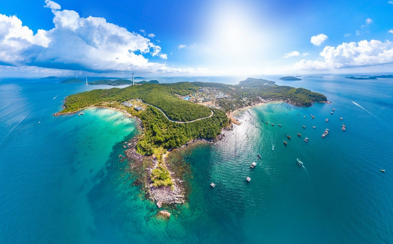 Discover the Underwater Beauty of Phu Quoc